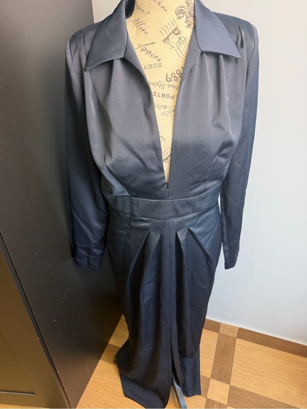 Actualee V-neck long dress in dark blue, size  IT 46 = US 10 NWT